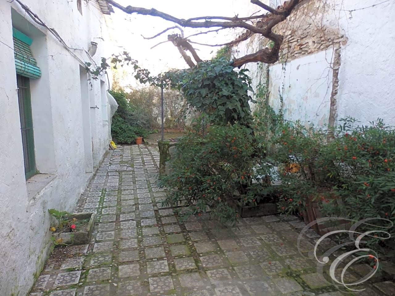 4 soveværelse Villa til salg i Alfarnate - € 75.000 (Ref: 8458893)