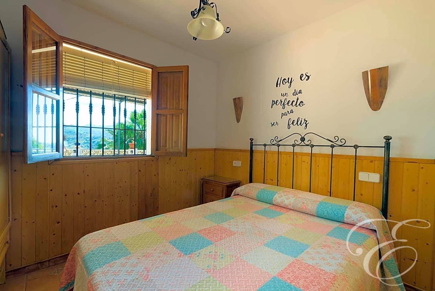 3 sypialnia Finka/Dom wiejski na sprzedaż w Sayalonga z basenem garażem - 365 000 € (Ref: 8486861)