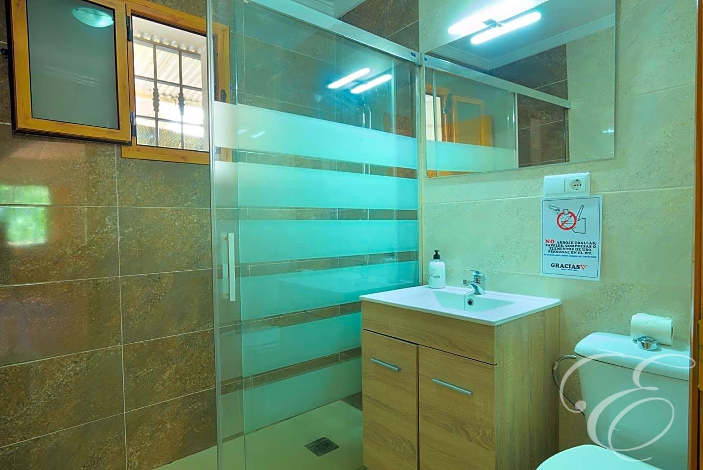 3 sypialnia Finka/Dom wiejski na sprzedaż w Sayalonga z basenem garażem - 365 000 € (Ref: 8486861)