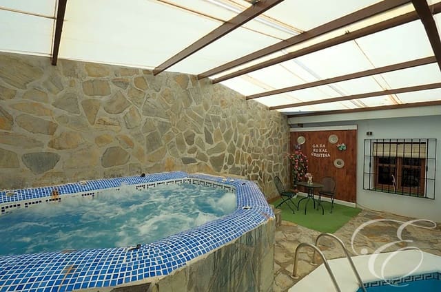 3 soveværelse Finca/Landehus til salg i Sayalonga med swimmingpool garage - € 365.000 (Ref: 8486861)