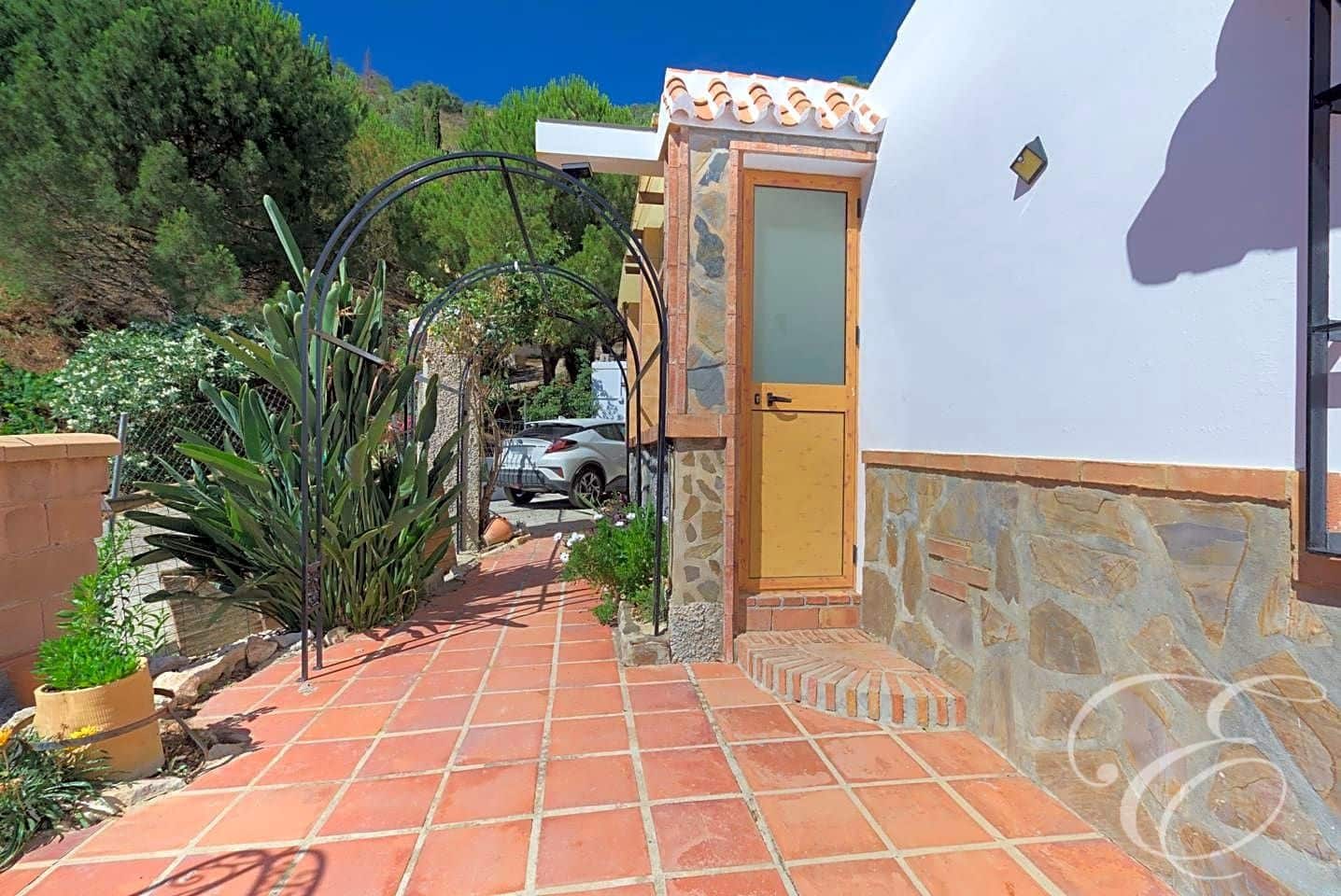 3 sypialnia Finka/Dom wiejski na sprzedaż w Sayalonga z basenem garażem - 365 000 € (Ref: 8486861)