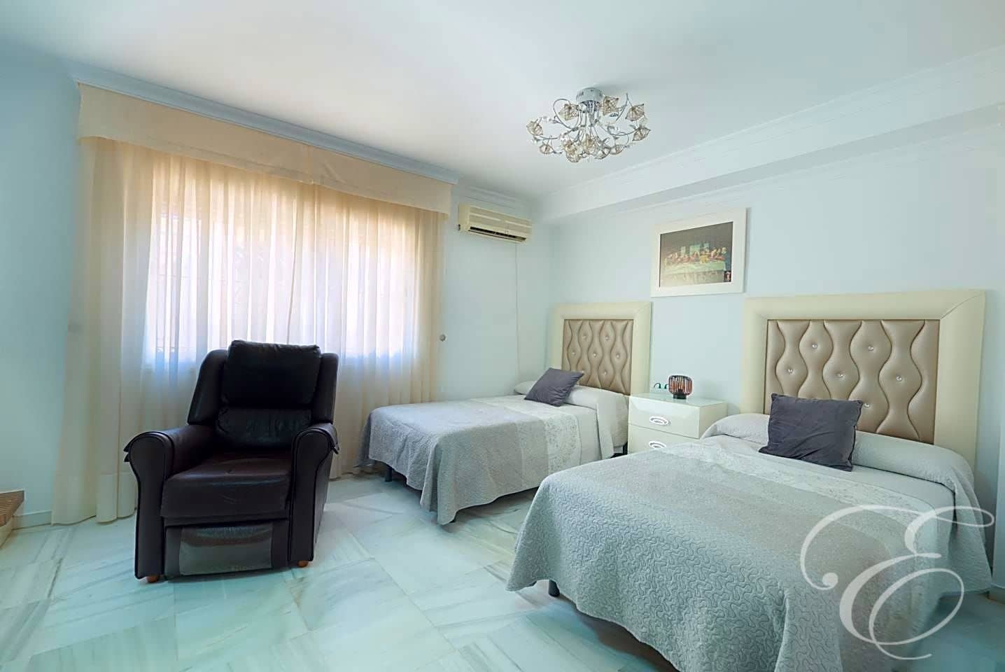 3 chambre Villa/Maison à vendre à Torre del Mar avec piscine garage - 410 000 € (Ref: 8488287)