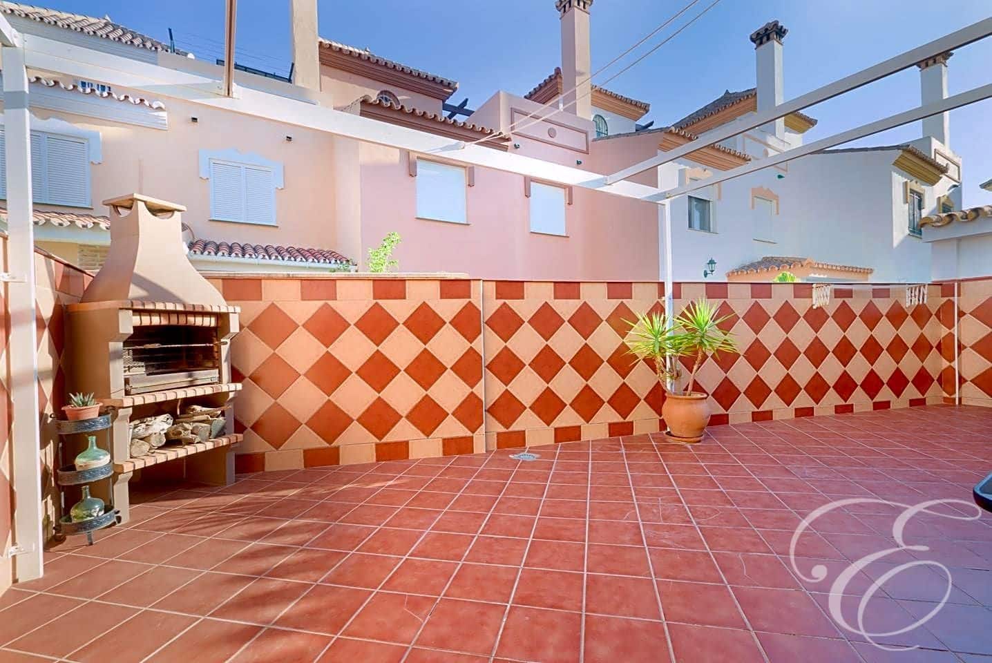 3 chambre Villa/Maison à vendre à Torre del Mar avec piscine garage - 410 000 € (Ref: 8488287)