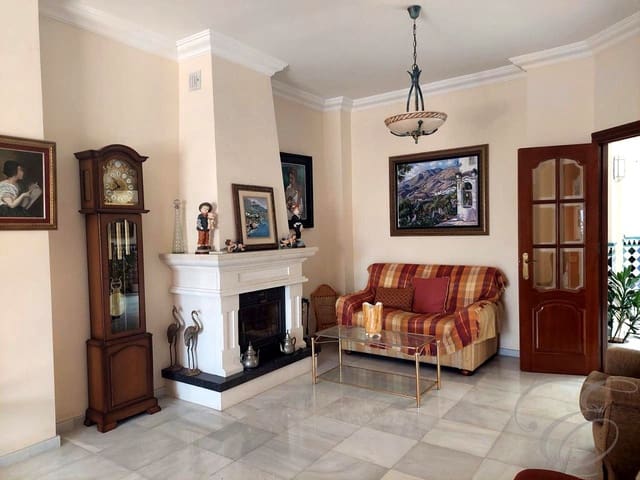 4 chambre Villa/Maison à vendre à Centro, Nerja - 2 300 000 € (Ref: 8530790)