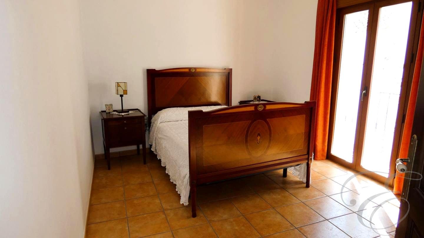 4 soveværelse Villa til salg i Alfarnate - € 175.000 (Ref: 8555662)