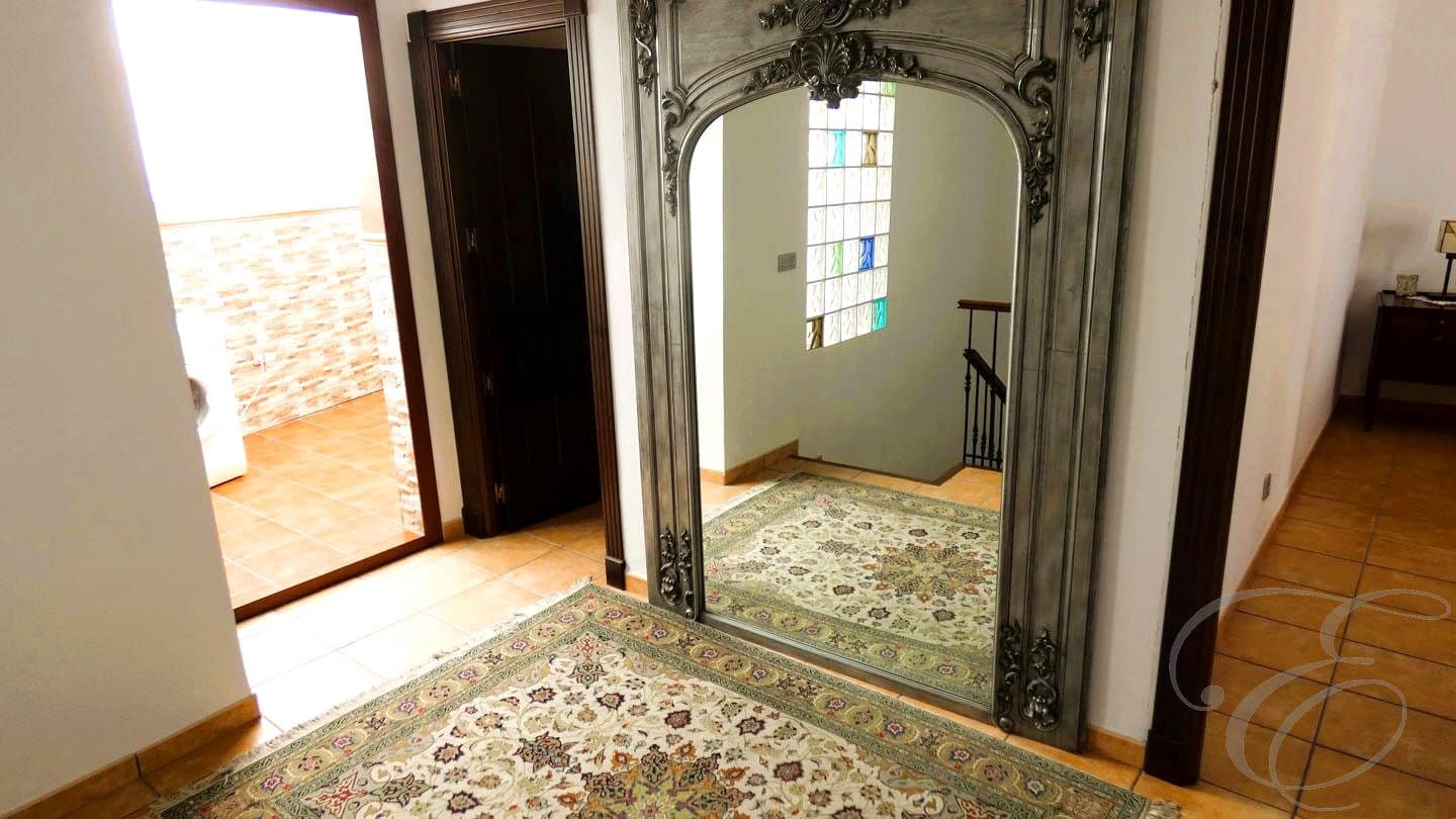 4 soveværelse Villa til salg i Alfarnate - € 175.000 (Ref: 8555662)