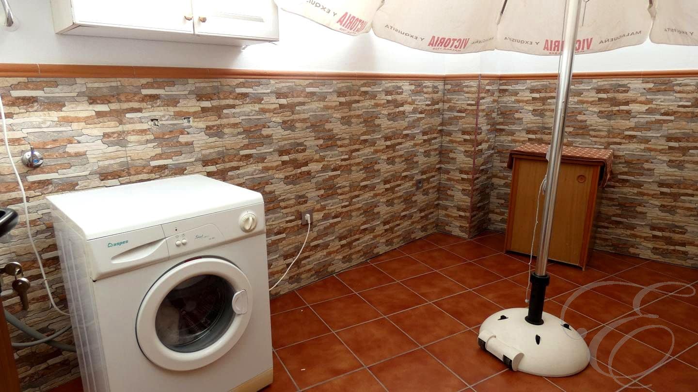 4 soveværelse Villa til salg i Alfarnate - € 175.000 (Ref: 8555662)