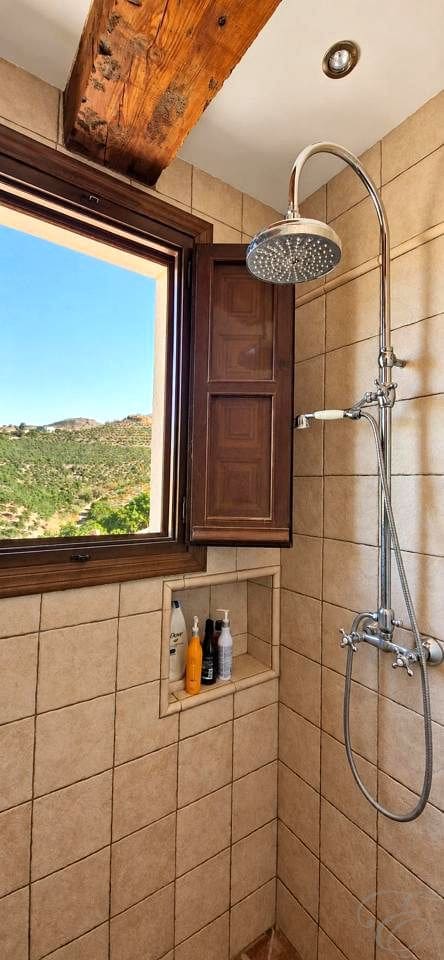 5 sypialnia Finka/Dom wiejski na sprzedaż w Velez-Malaga z basenem garażem - 695 000 € (Ref: 8560439)