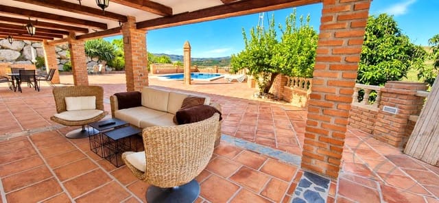 5 sovrum Finca/Hus på landet till salu i Vélez-Málaga med pool garage - 695 000 € (Ref: 8560439)