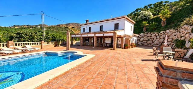 5 sovrum Finca/Hus på landet till salu i Vélez-Málaga med pool garage - 695 000 € (Ref: 8560439)