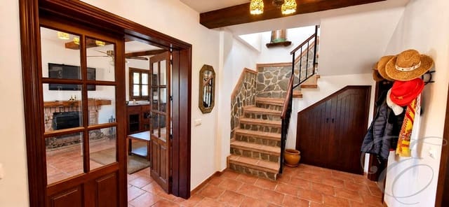 5 sovrum Finca/Hus på landet till salu i Vélez-Málaga med pool garage - 695 000 € (Ref: 8560439)