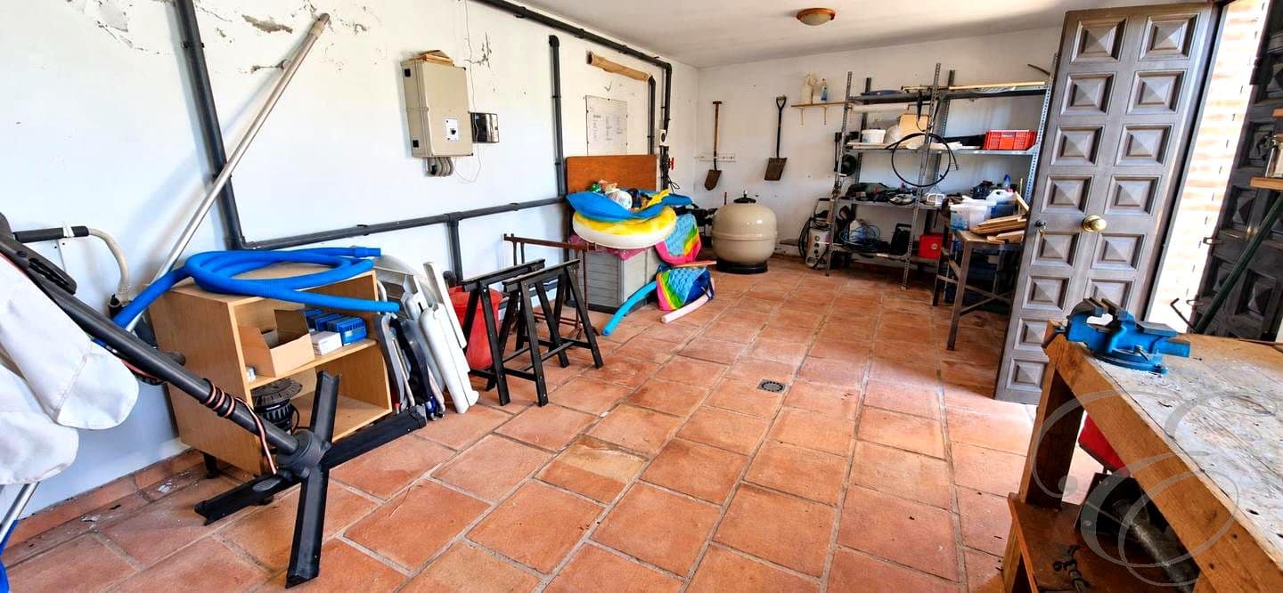 5 sypialnia Finka/Dom wiejski na sprzedaż w Velez-Malaga z basenem garażem - 695 000 € (Ref: 8560439)