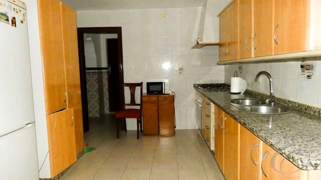 6 soveværelse Villa til salg i Riogordo med garage - € 170.000 (Ref: 8583366)