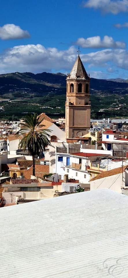 3 bedroom Villa for sale in Velez-Malaga - € 165,000 (Ref: 8596513)