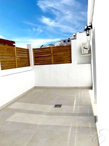 3 slaapkamer Villa te koop in Vélez-Málaga - € 165.000 (Ref: 8596513)