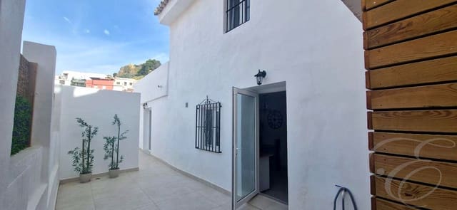 3 slaapkamer Villa te koop in Vélez-Málaga - € 165.000 (Ref: 8596513)