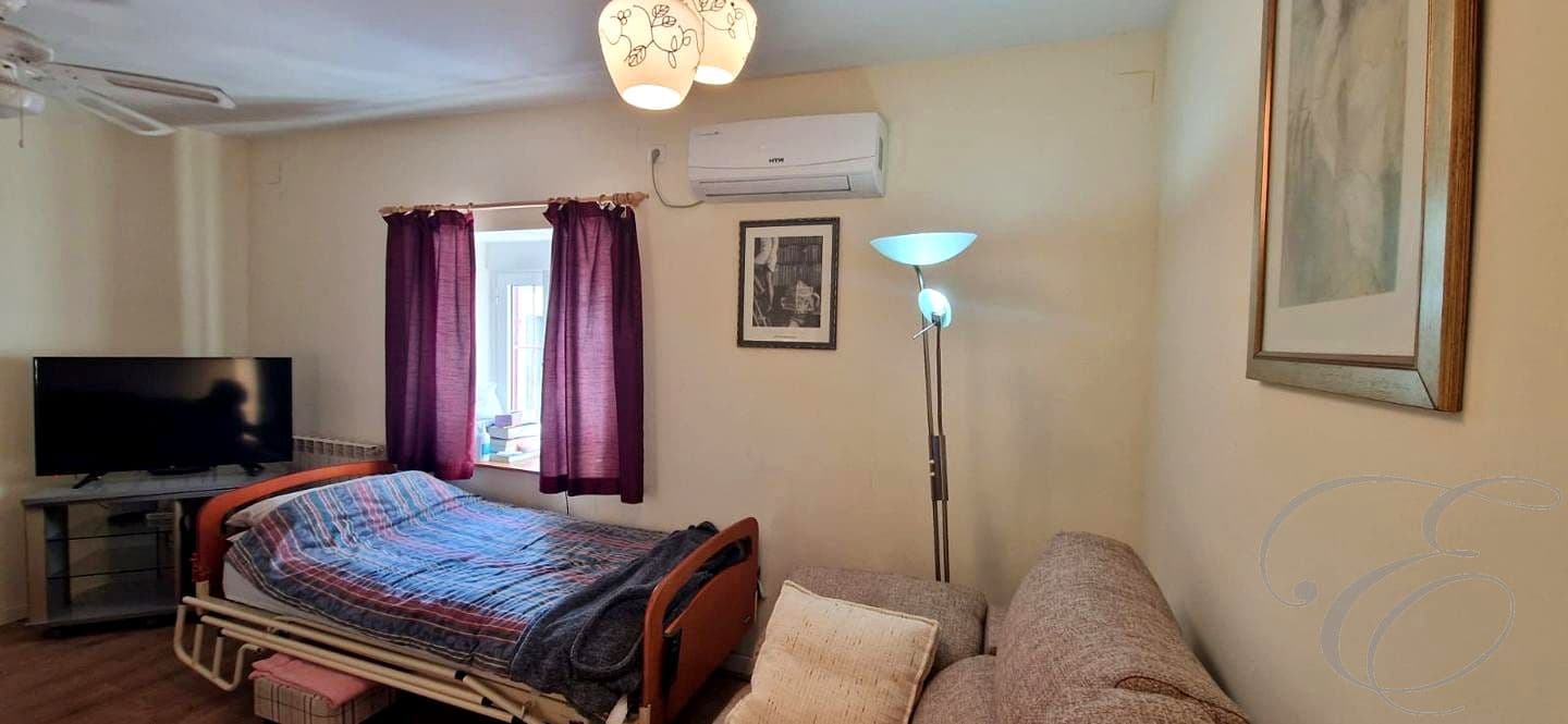 4 quarto Moradia para venda em Velez-Malaga - 199 999 € (Ref: 8665810)