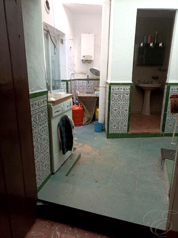 5 soveværelse Villa til salg i Benamargosa - € 99.000 (Ref: 8700104)