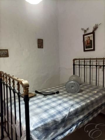 5 soveværelse Villa til salg i Benamargosa - € 99.000 (Ref: 8700104)