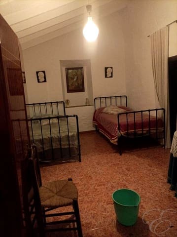 5 soveværelse Villa til salg i Benamargosa - € 99.000 (Ref: 8700104)