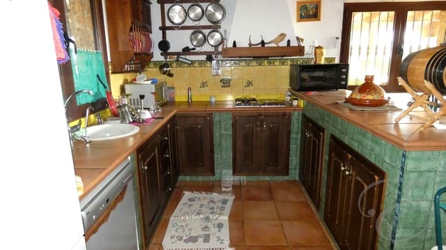 3 soverom Villa til salgs i Moraleda de Zafayona med svømmebasseng garasje - € 585 000 (Ref: 8724789)