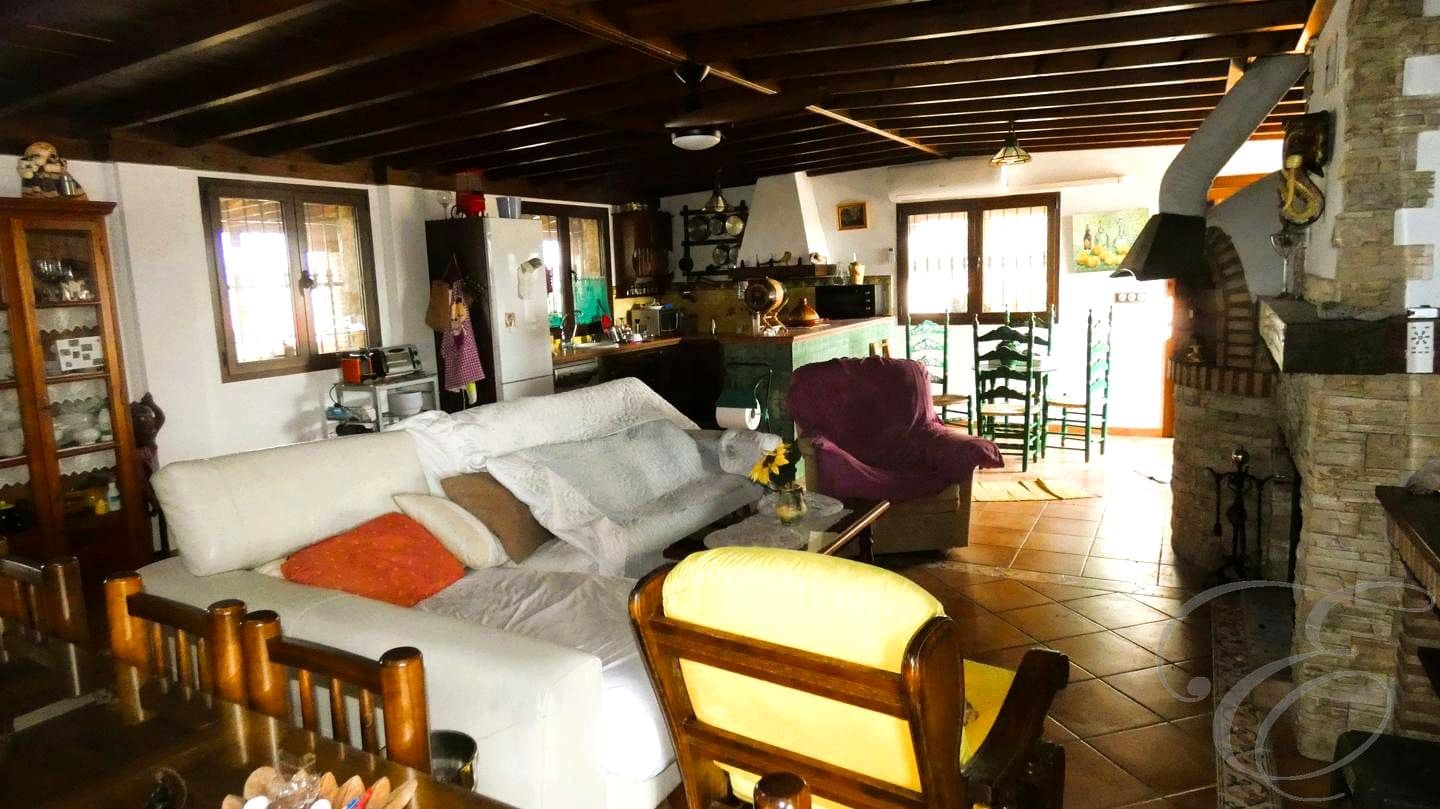 3 soverom Villa til salgs i Moraleda de Zafayona med svømmebasseng garasje - € 585 000 (Ref: 8724789)