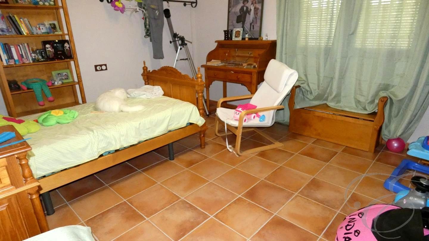 3 soverom Villa til salgs i Moraleda de Zafayona med svømmebasseng garasje - € 585 000 (Ref: 8724789)