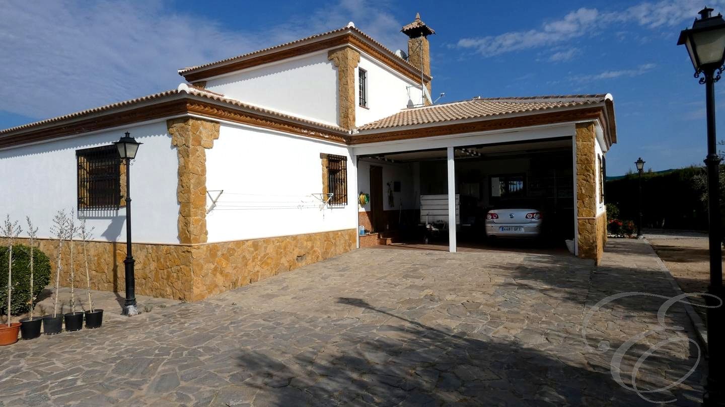 3 soverom Villa til salgs i Moraleda de Zafayona med svømmebasseng garasje - € 585 000 (Ref: 8724789)