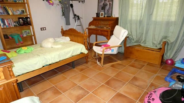 3 soverom Villa til salgs i Moraleda de Zafayona med svømmebasseng garasje - € 585 000 (Ref: 8724789)