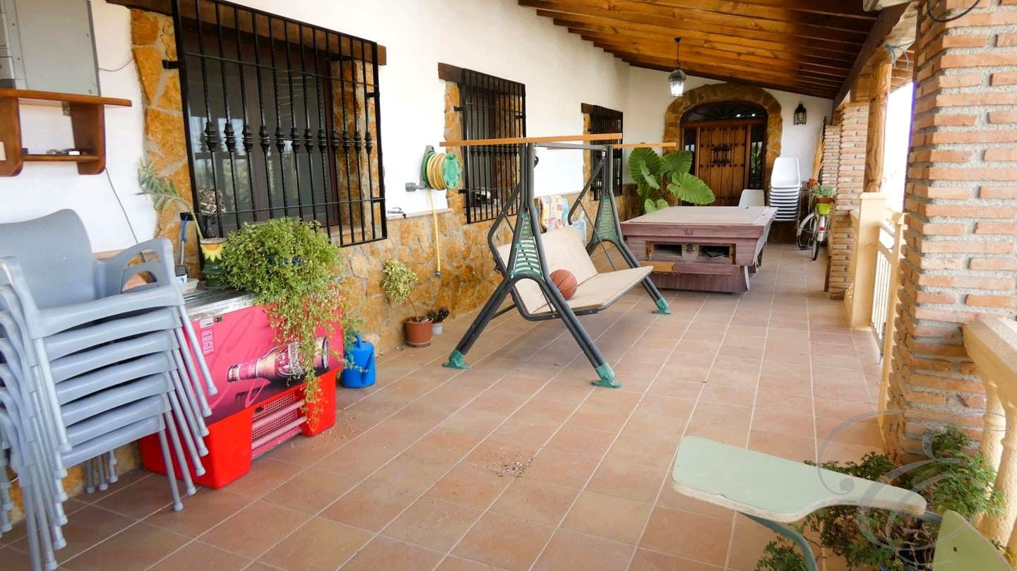 3 soverom Villa til salgs i Moraleda de Zafayona med svømmebasseng garasje - € 585 000 (Ref: 8724789)