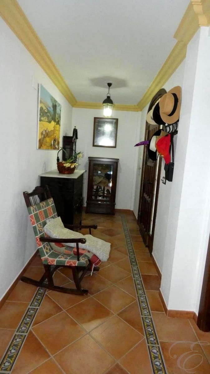 3 soverom Villa til salgs i Moraleda de Zafayona med svømmebasseng garasje - € 585 000 (Ref: 8724789)