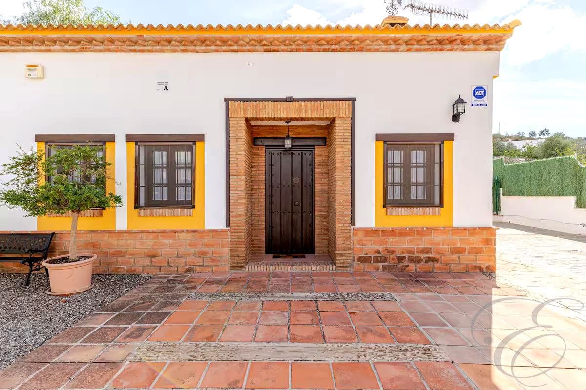 2 sypialnia Willa na sprzedaż w Casabermeja z basenem garażem - 375 000 € (Ref: 8742275)