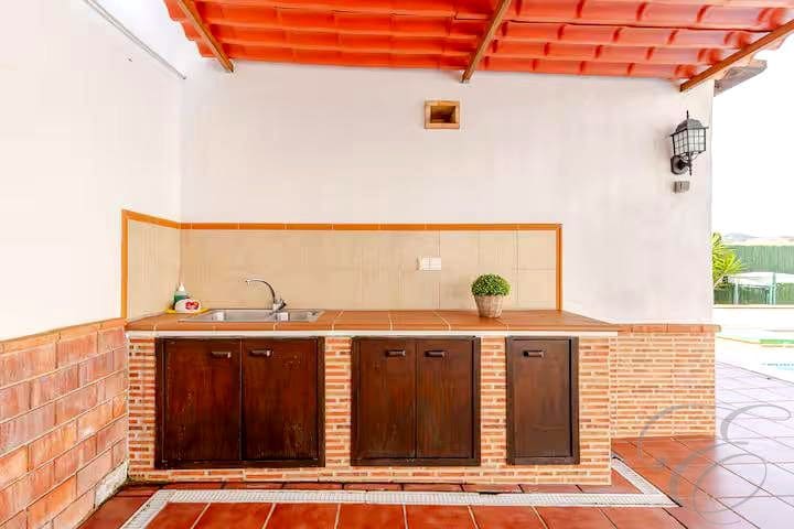 2 sypialnia Willa na sprzedaż w Casabermeja z basenem garażem - 375 000 € (Ref: 8742275)