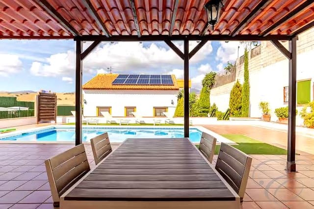 2 sypialnia Willa na sprzedaż w Casabermeja z basenem garażem - 375 000 € (Ref: 8742275)