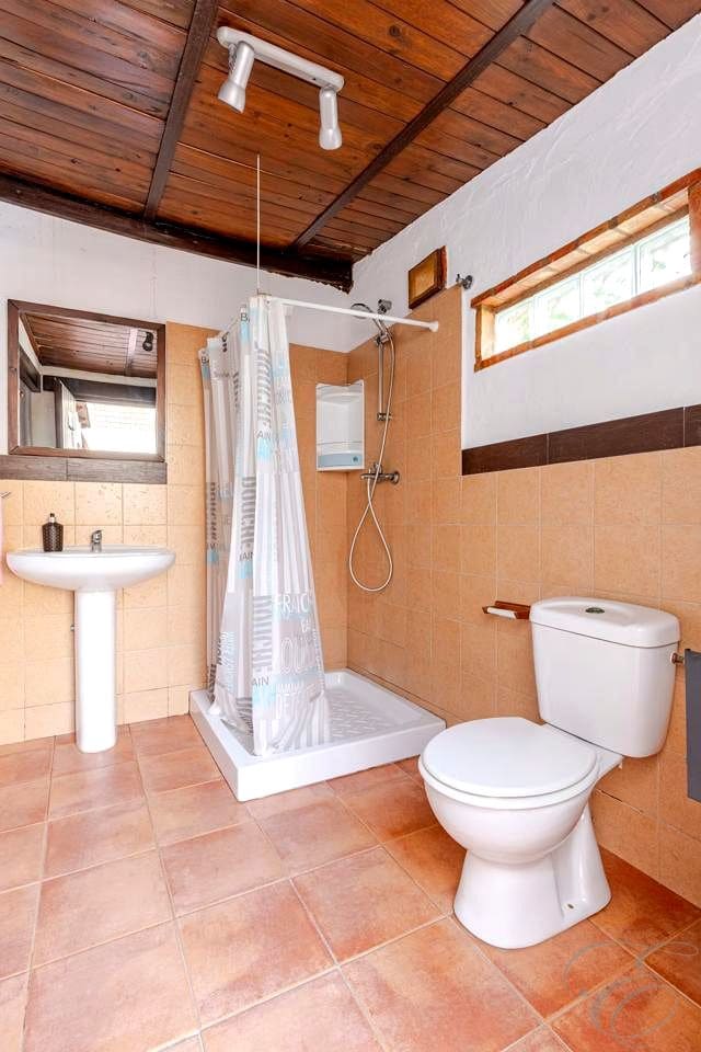 2 sypialnia Willa na sprzedaż w Casabermeja z basenem garażem - 375 000 € (Ref: 8742275)