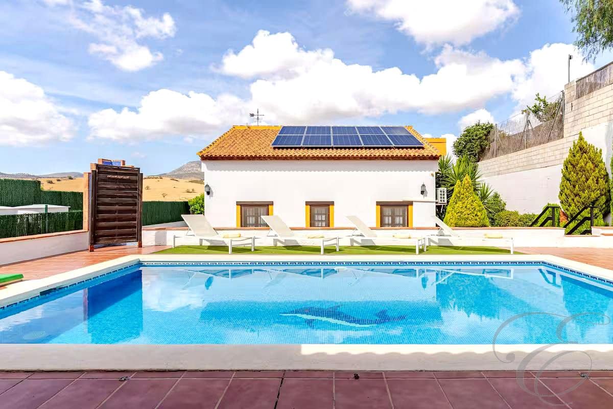 2 sypialnia Willa na sprzedaż w Casabermeja z basenem garażem - 375 000 € (Ref: 8742275)