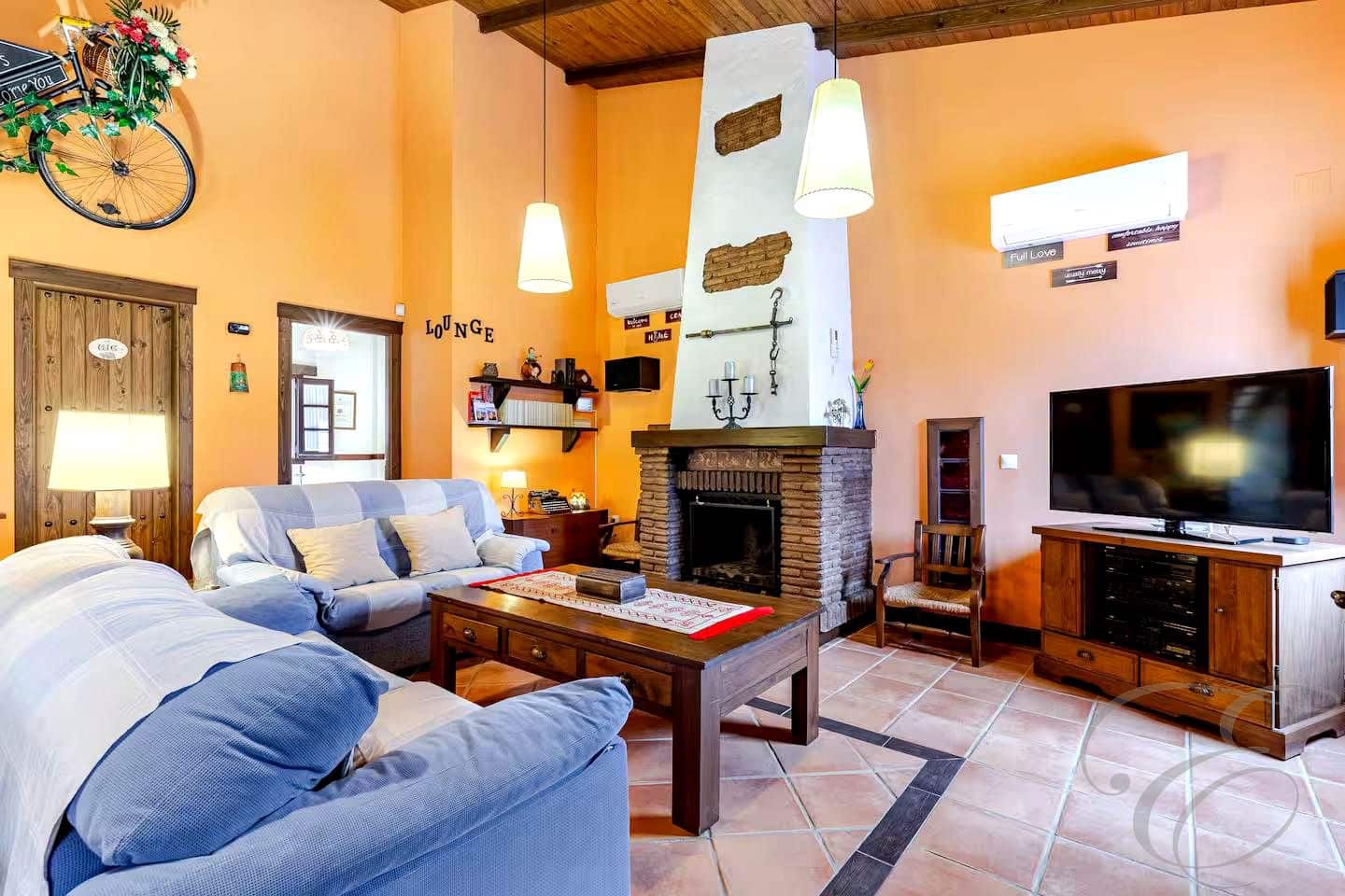 2 sypialnia Willa na sprzedaż w Casabermeja z basenem garażem - 375 000 € (Ref: 8742275)