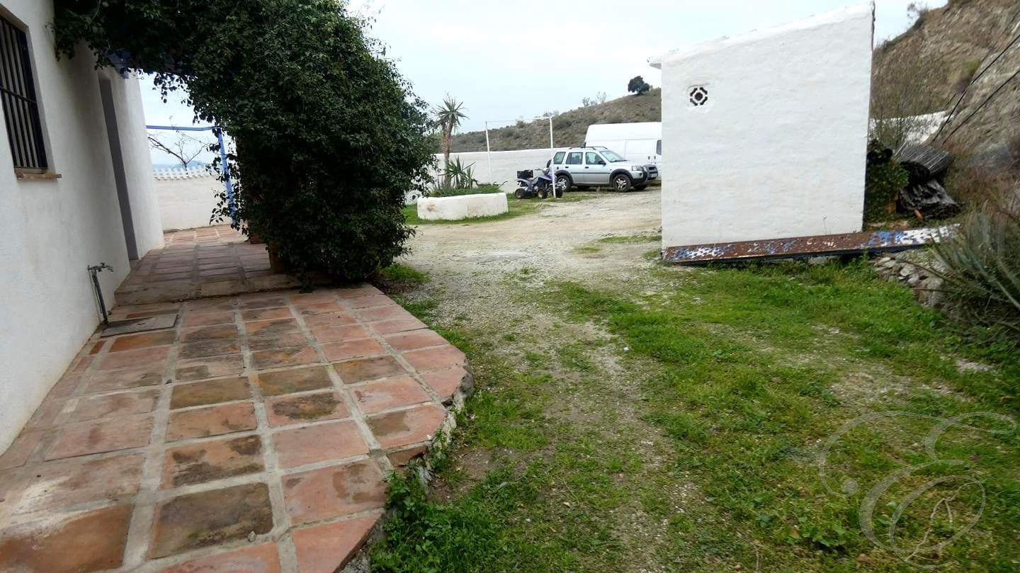 4 sypialnia Finka/Dom wiejski na sprzedaż w Canillas de Aceituno - 265 000 € (Ref: 8769509)