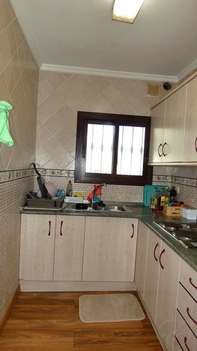 4 soveværelse Villa til salg i Almayate med swimmingpool garage - € 1.300.000 (Ref: 8850164)