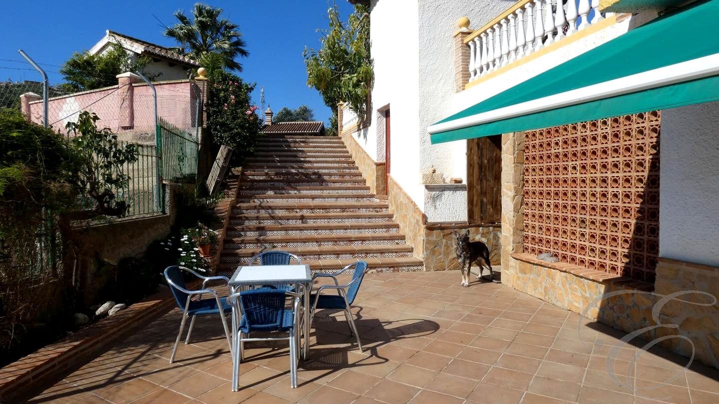 4 soveværelse Villa til salg i Almayate med swimmingpool garage - € 1.300.000 (Ref: 8850164)