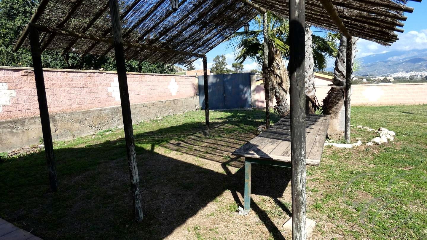 4 soveværelse Villa til salg i Almayate med swimmingpool garage - € 1.300.000 (Ref: 8850164)