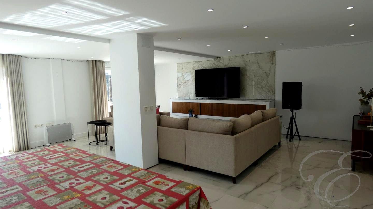 7 soveværelse Finca/Landehus til salg i Almayate med swimmingpool garage - € 1.599.000 (Ref: 8852302)