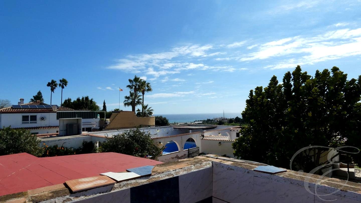 7 soveværelse Finca/Landehus til salg i Almayate med swimmingpool garage - € 1.599.000 (Ref: 8852302)