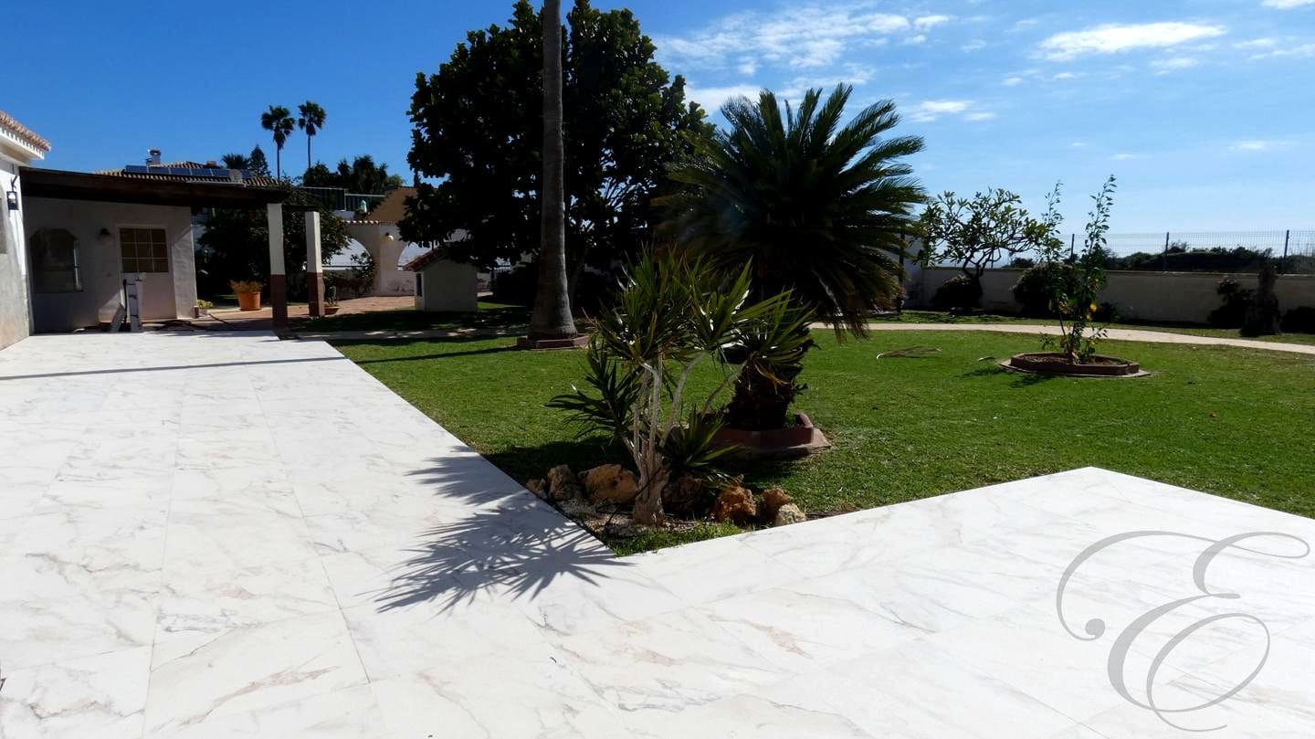 7 soveværelse Finca/Landehus til salg i Almayate med swimmingpool garage - € 1.599.000 (Ref: 8852302)