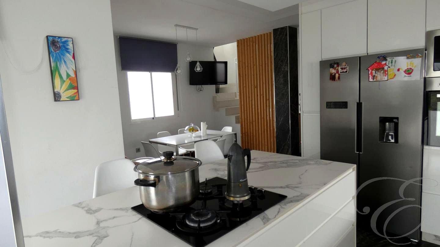 4 soveværelse Villa til salg i Villanueva de la Concepcion med garage - € 329.500 (Ref: 8863452)