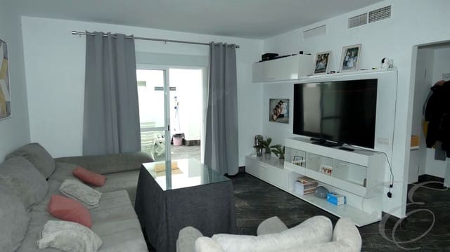 4 chambre Villa/Maison à vendre à Villanueva de la Concepcion avec garage - 329 500 € (Ref: 8863452)