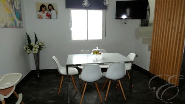 4 chambre Villa/Maison à vendre à Villanueva de la Concepcion avec garage - 329 500 € (Ref: 8863452)