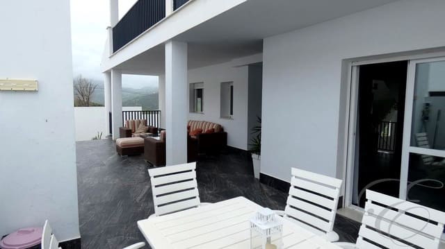 4 soveværelse Villa til salg i Villanueva de la Concepcion med garage - € 334.500 (Ref: 8863452)