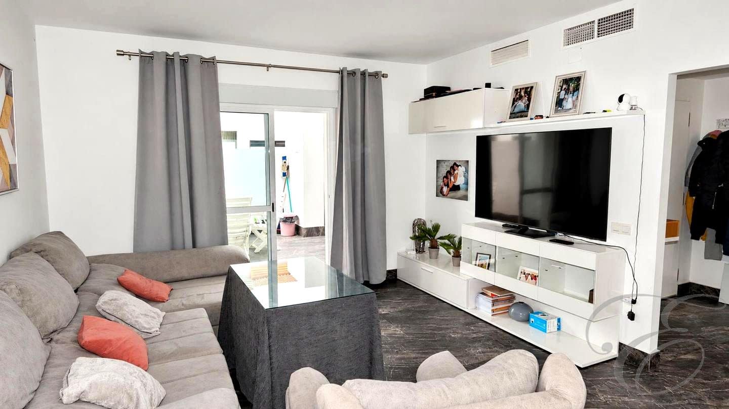 Chalet de 4 habitaciones en Villanueva de la Concepcion en venta con garaje - 329.500 € (Ref: 8863452)