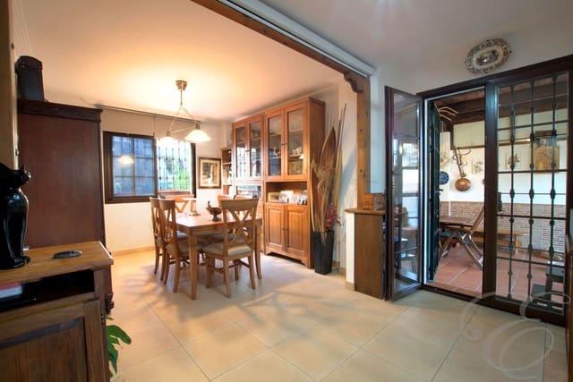 3 sypialnia Willa na sprzedaż w Alhaurín de la Torre z basenem garażem - 525 000 € (Ref: 8868012)